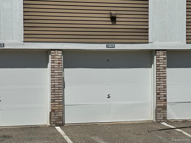 Building Photo - 20828 W Glen Haven Cir