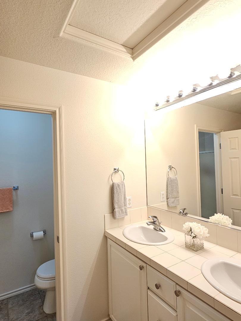 Building Photo - 16189 SW Holland Ln