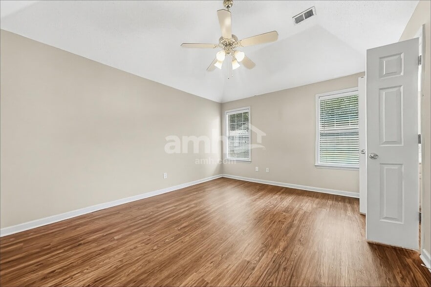 Building Photo - 7072 Parkbrook Ln