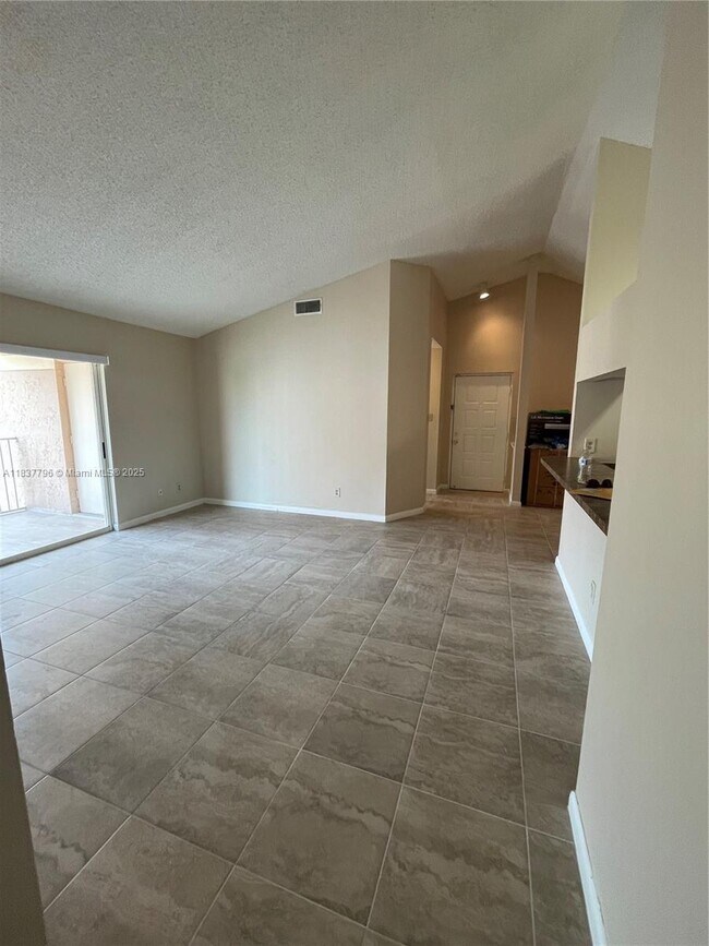 Building Photo - 10521 SW 158th Ct