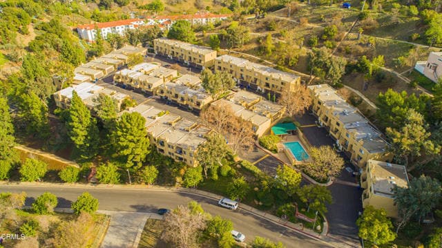 Building Photo - 4808 Vía Colina