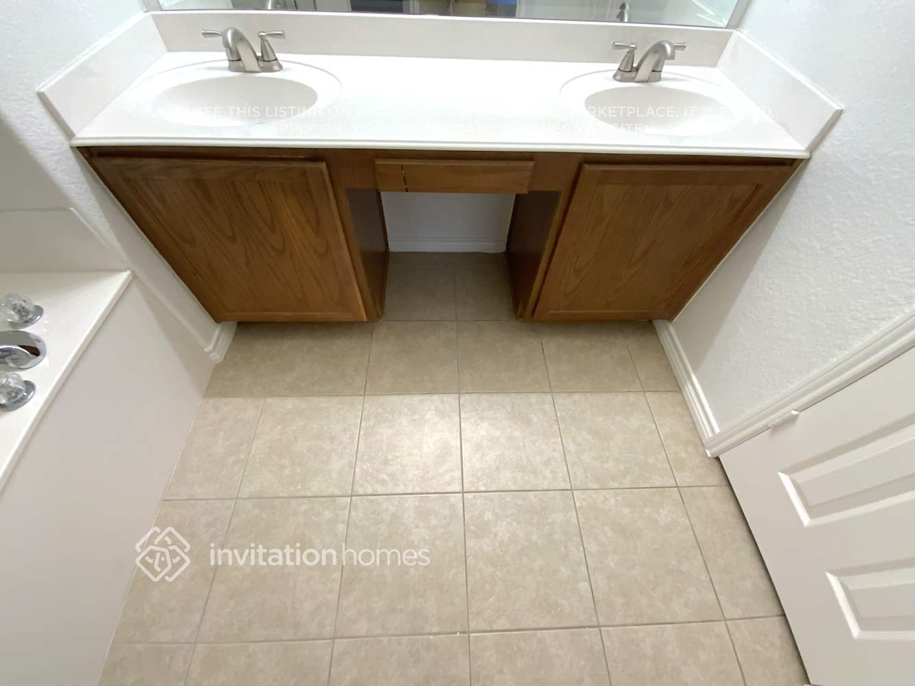 Building Photo - 700 Bur Oak Dr