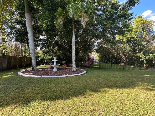 Building Photo - Amazing Dream Home with Water View and Pri...