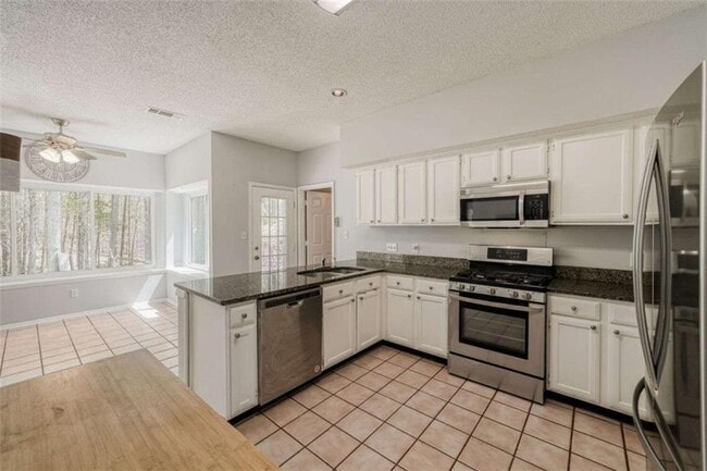 Building Photo - 10910 Willow Meadow Cir