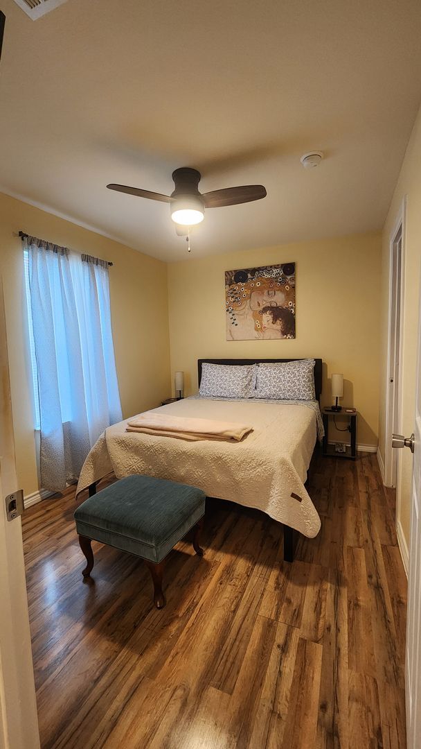 Building Photo - Welcome to the Cottage!