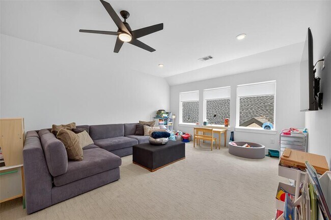 Building Photo - 9722 Dani Lake Dr
