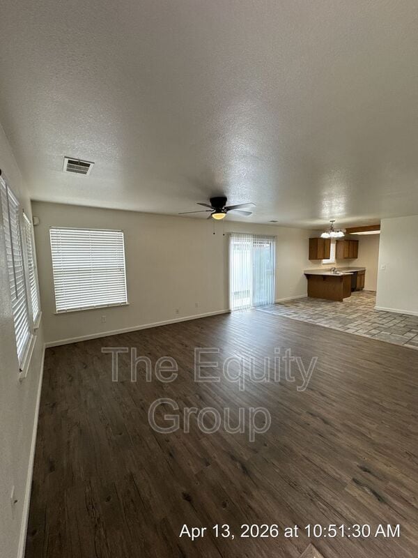 Building Photo - 1923 E Academy Ave