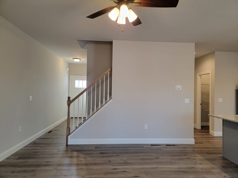 Building Photo - 111 Magnolia Dr