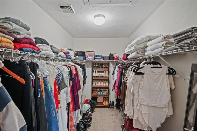 Building Photo - 31 Smith St