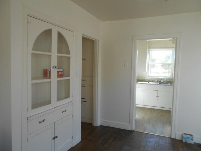 Building Photo - 2207 26th St