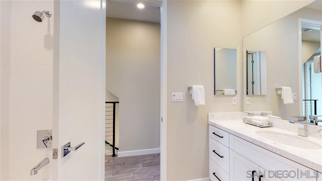 Building Photo - 184 Daisy Ave