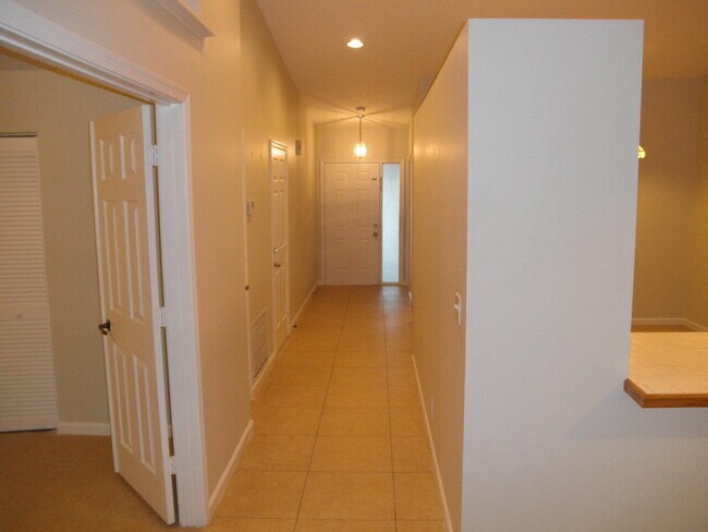 Building Photo - 13708 Lavender Ln