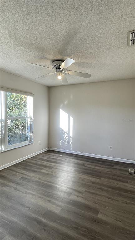 Building Photo - 1365 Epson Oaks Way