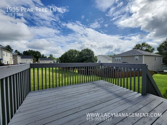 Building Photo - 1905 Pear Tree Ln
