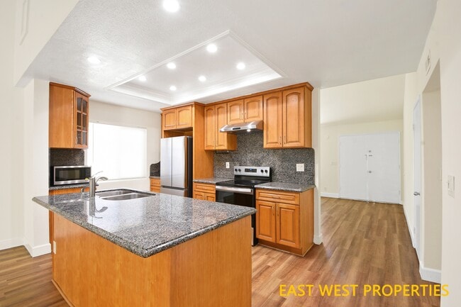 Building Photo - 5012 Greencap Ave