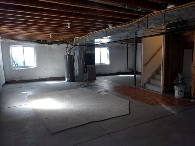 Building Photo - 3Bed 3Bath Home In Erie Available July!