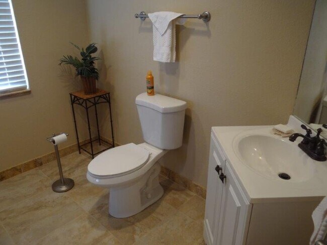 Building Photo - AVAILABLE SEASON 2027   PORT CHARLOTTE, HEATED POOL HOME, SALT WATER CANAL   $3900