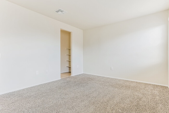 Building Photo - Bright Coolidge 4-Bedroom Home