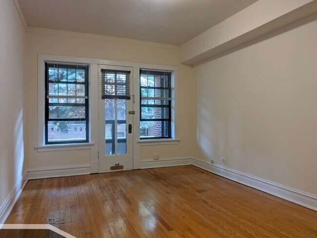 Building Photo - 2524 N Kedzie Blvd