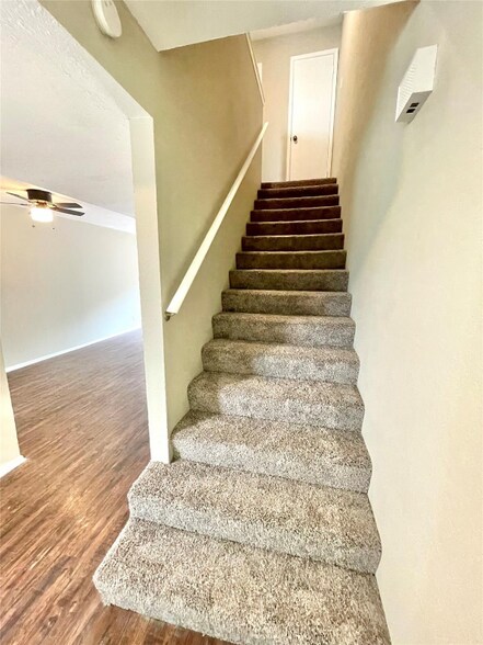 Building Photo - 3813 Coates Cir