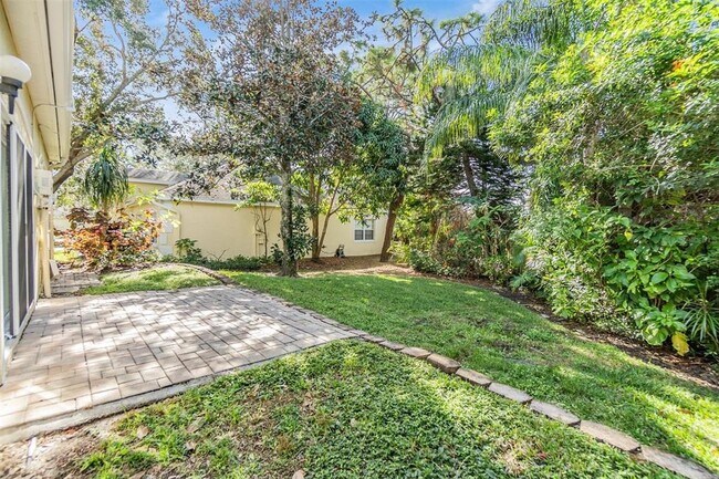 Building Photo - 2122 Oak Forest Ln