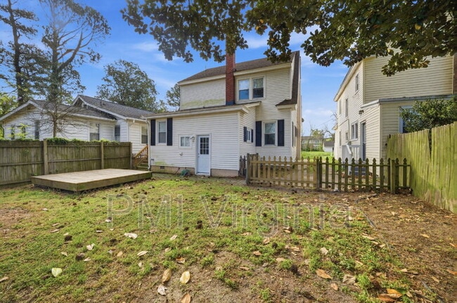 Building Photo - 1906 Montclair Ave