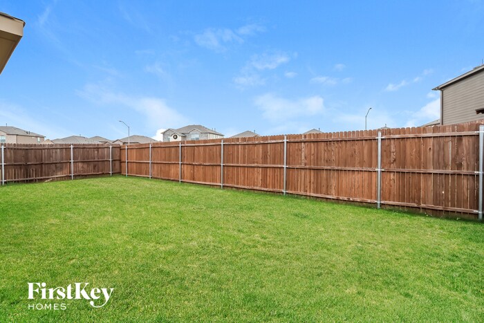Building Photo - 15953 Hayes Ridge Dr