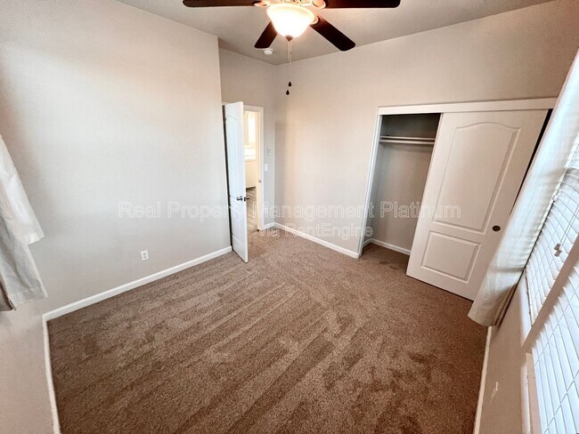 Building Photo - 4333 W Pinsapo Dr