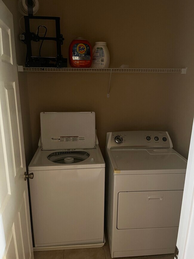 Building Photo - 3451 Windsor Lake Cir