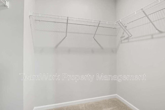 Building Photo - 376 Tiliwa St