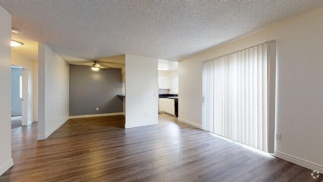 Building Photo - 631 Blackshaw Ln
