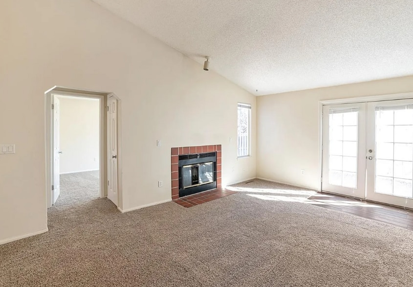 Building Photo - 3074 S Uravan St