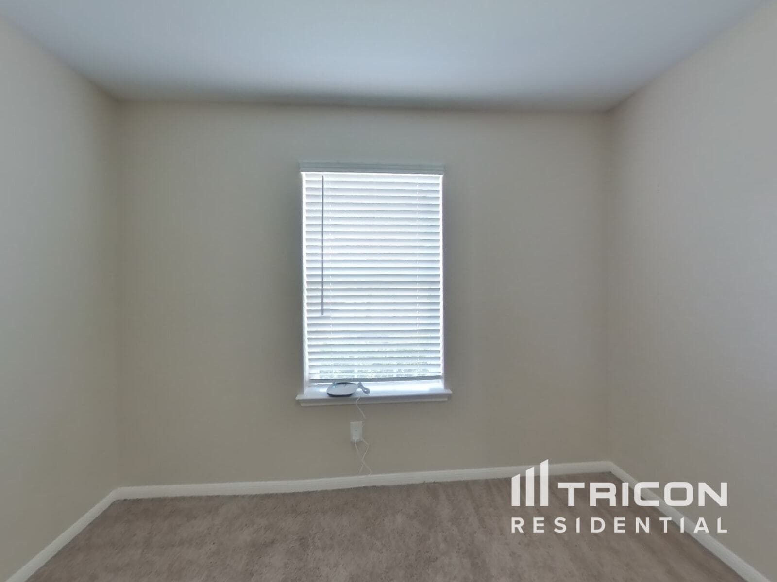 Building Photo - 733 Totem Trail Dr