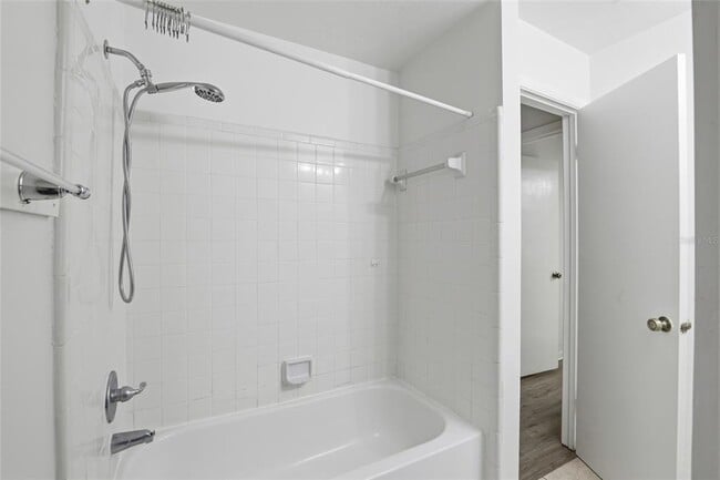 Building Photo - 2219 SW 39th Way