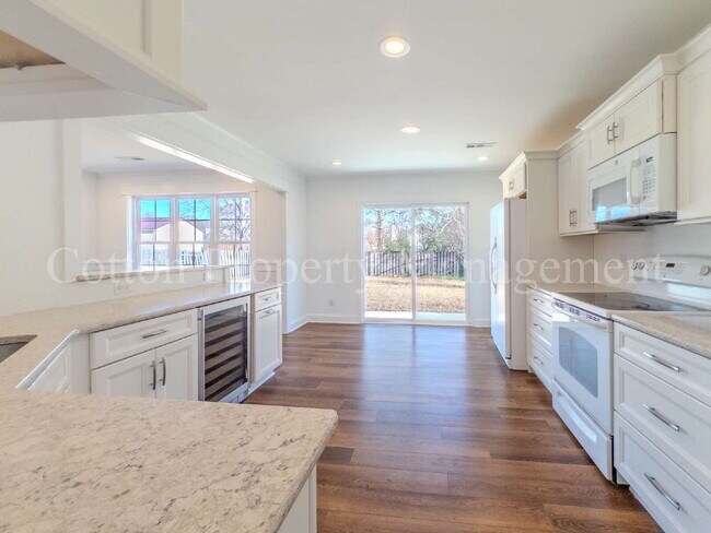 Building Photo - 7106 Haven Way