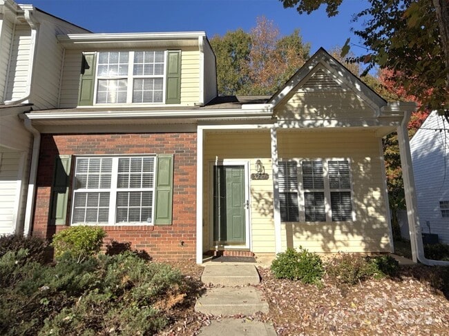 Primary Photo - 5229 Ficus Tree Ln