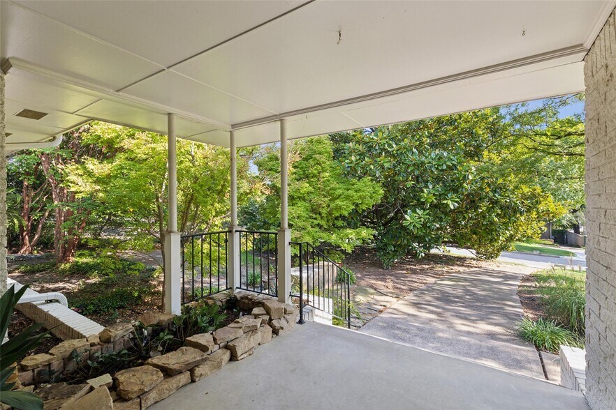 Building Photo - 6945 Tokalon Dr