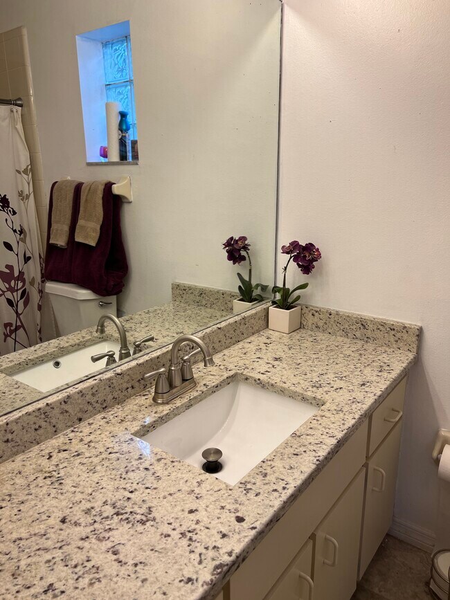 Building Photo - 7833 Chediston Cir