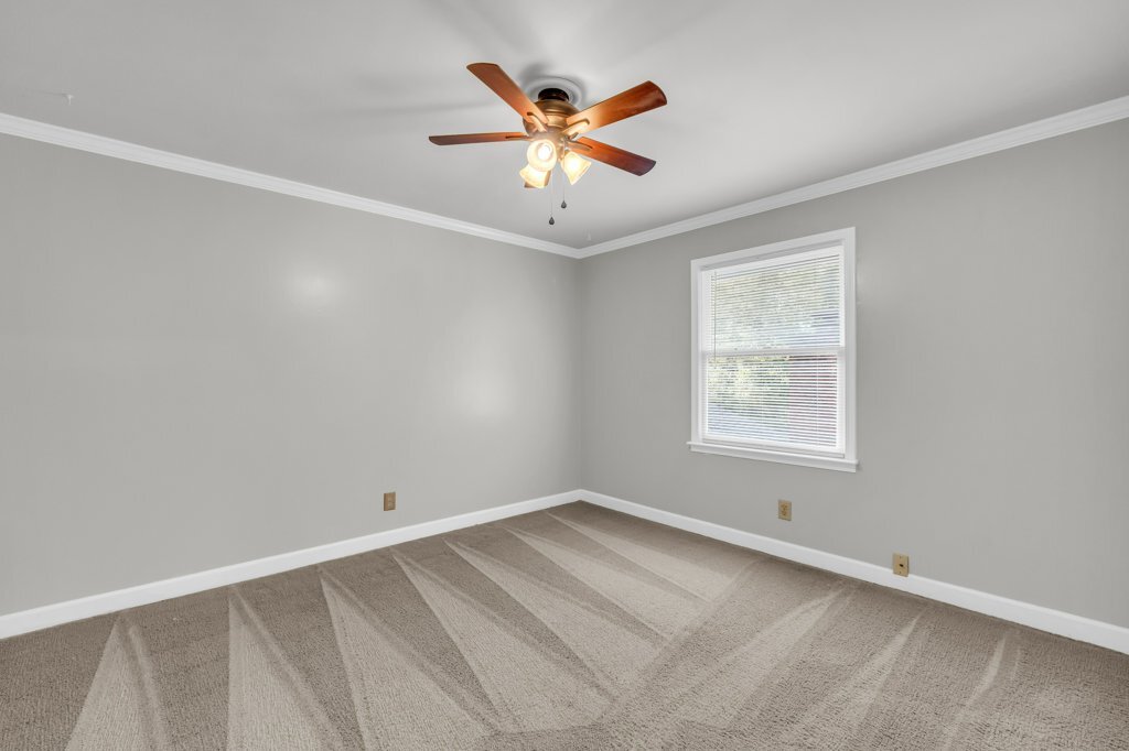 Building Photo - 1609 Chickasaw Dr