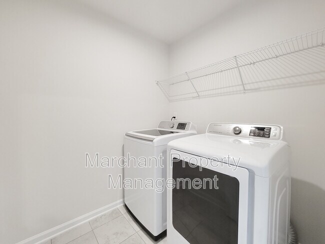 Building Photo - 111 Marthawood Ln