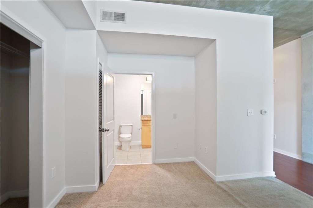 Building Photo - 3324 Peachtree Rd