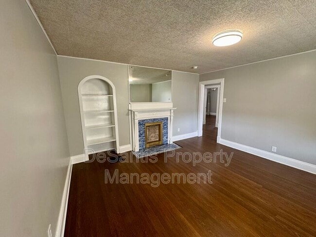 Building Photo - 227 5th Ave
