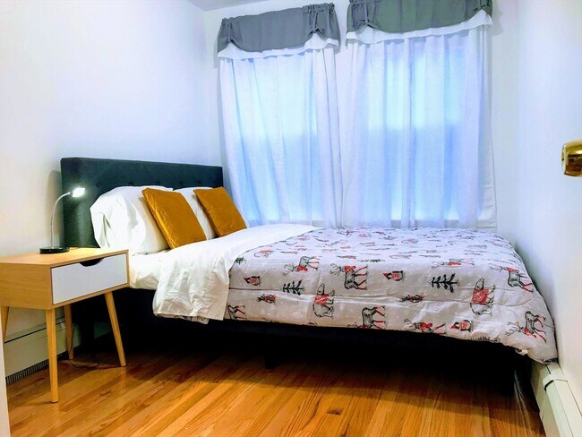 Building Photo - 12 Riverdale St