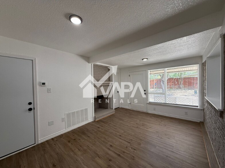 Building Photo - 1235 Arroya Vista Dr