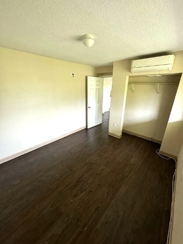 Building Photo - 3007 C.R. Smith St
