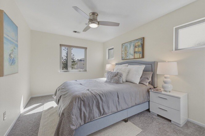 Building Photo - 1433 Jayhawk Ln