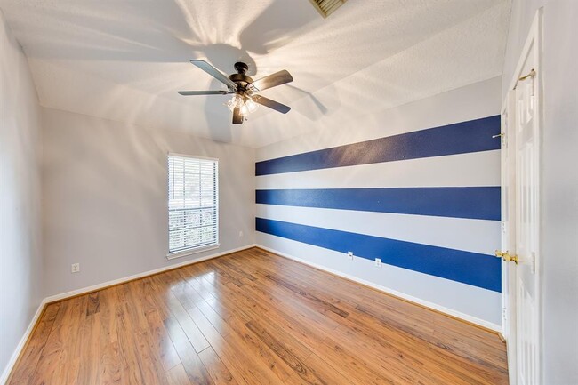 Building Photo - 6103 France Ln