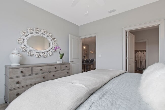Building Photo - THE INLET - 1 BEDROOM, 1 BATH FURNISHED CO...