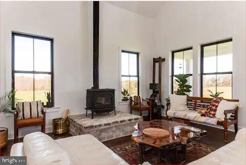 Building Photo - 777 Scrabble Rd