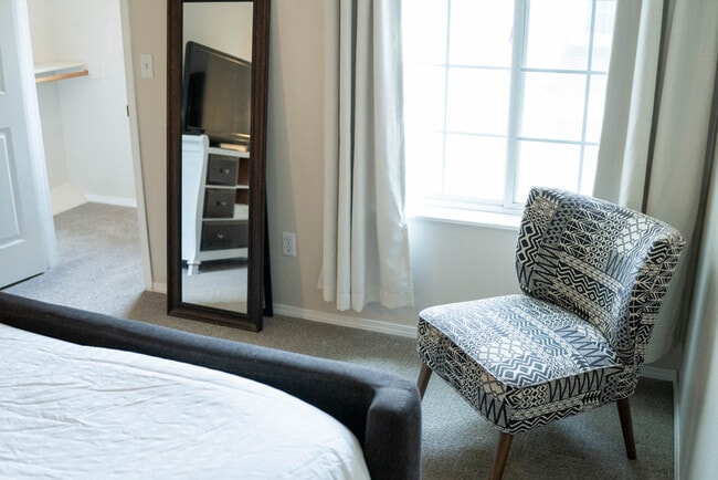 Building Photo - 6903 Gold Kings Ave